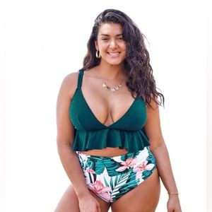Cupshe Women's High Waisted Green Floral Ruffled Plus Size Bikini  Size 2X